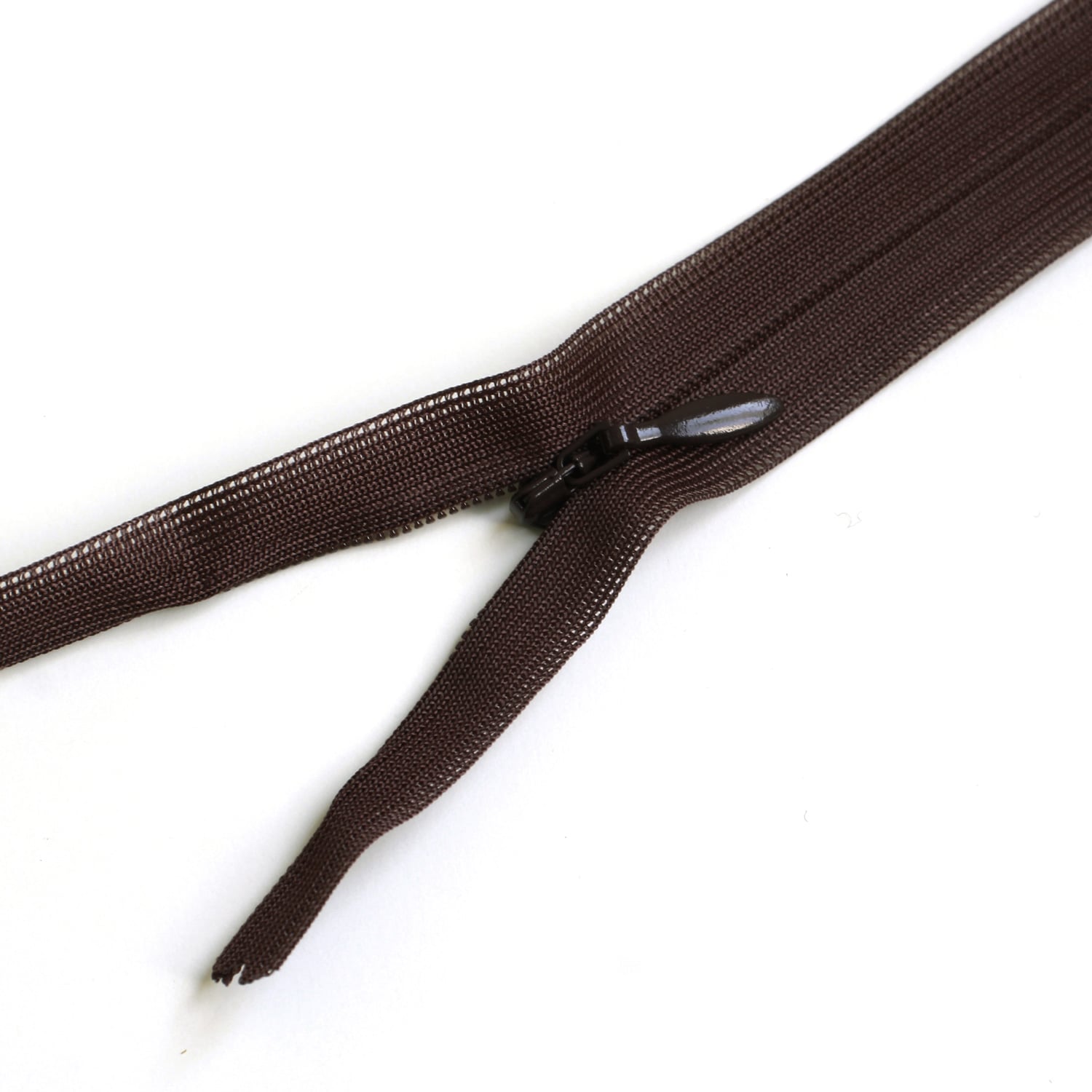 日本紐釦貿易 Y.K.K コンシールファスナー 22cm 5本入 col.570 KS22-570 こげ茶 (ご注文単位1束)【直送品】