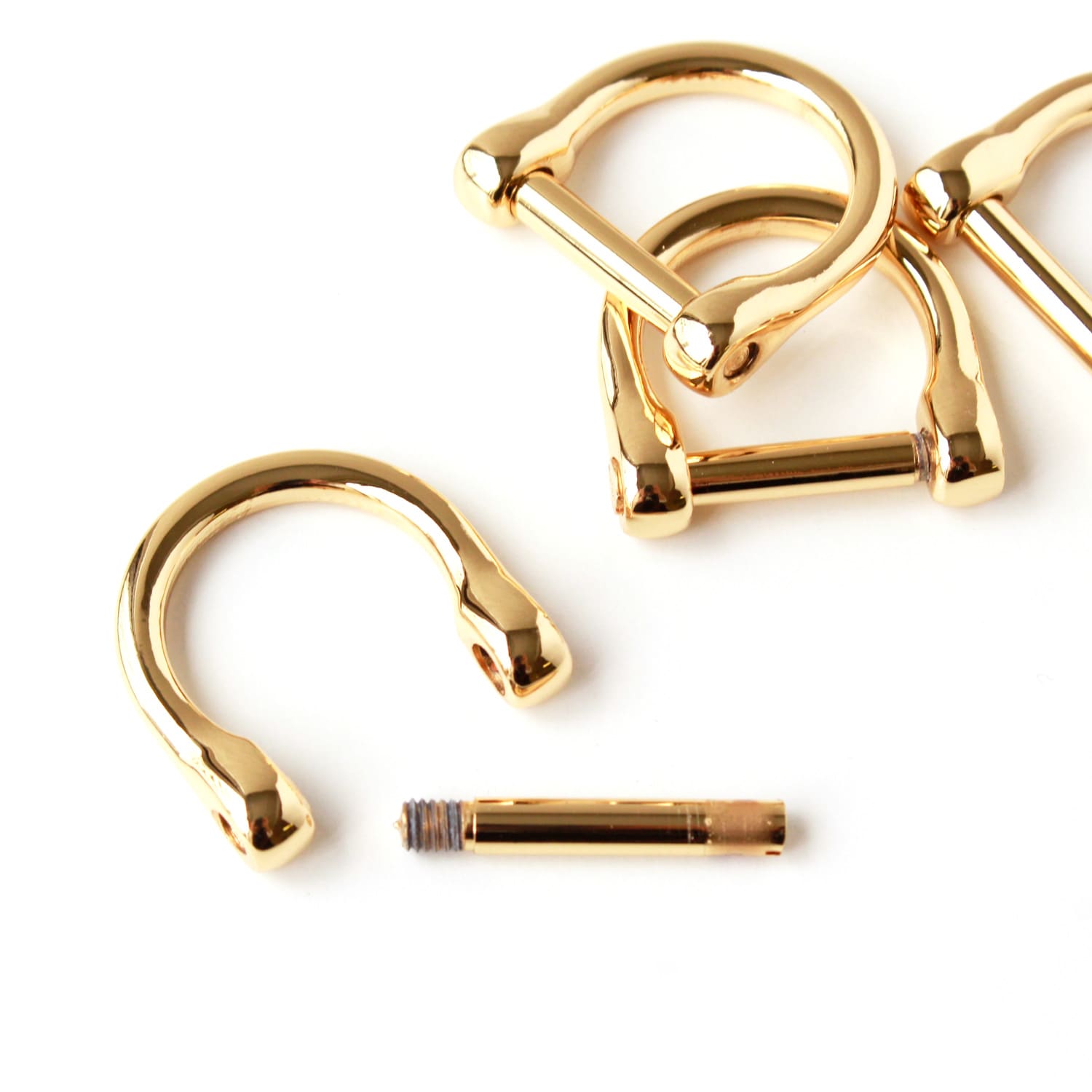 日本紐釦貿易 ネジ式Dカン ジョイントパーツ 4個入り ゴールド TYP663-G (ご注文単位1束)【直送品】