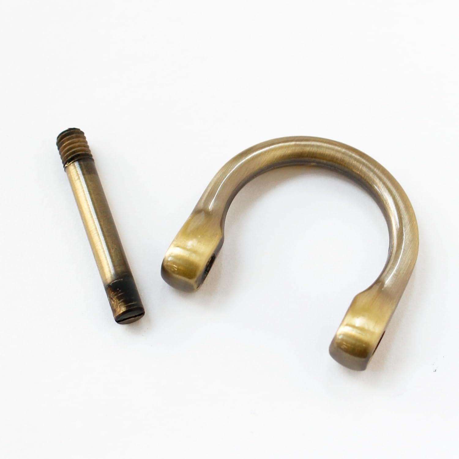 日本紐釦貿易 TYP663 ネジ式Dカン 4個入 アンティークゴールド TYP663-AG (ご注文単位1束)【直送品】