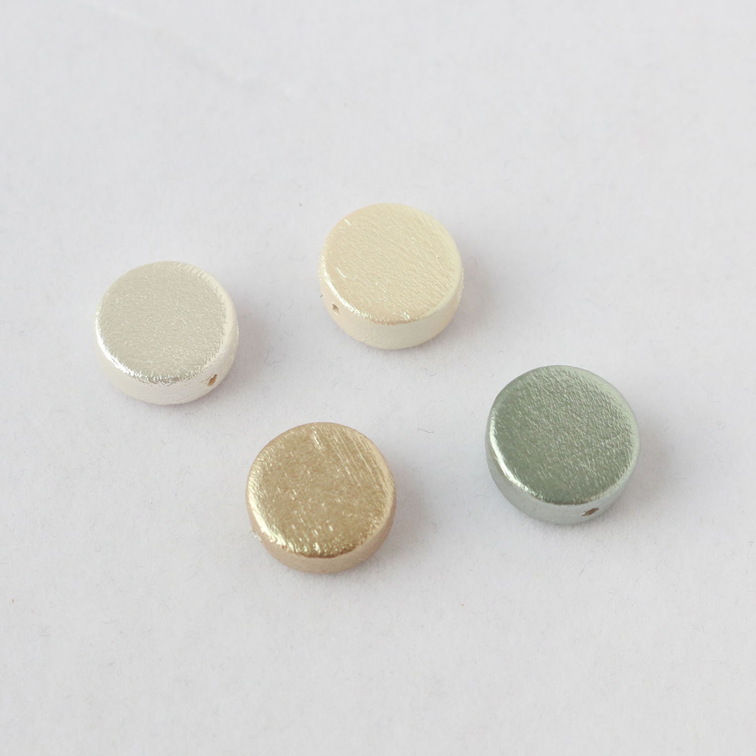 日本紐釦貿易 ウッドパール ラウンド φ13mm ホワイト A23-1W (ご注文単位1束)【直送品】