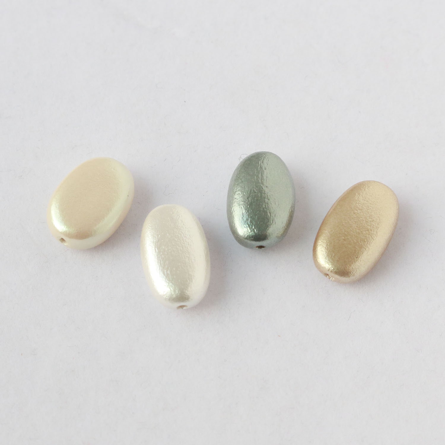 日本紐釦貿易 ウッドパール オーバル W10mm×H17mm ホワイト A23-2W (ご注文単位1束)【直送品】