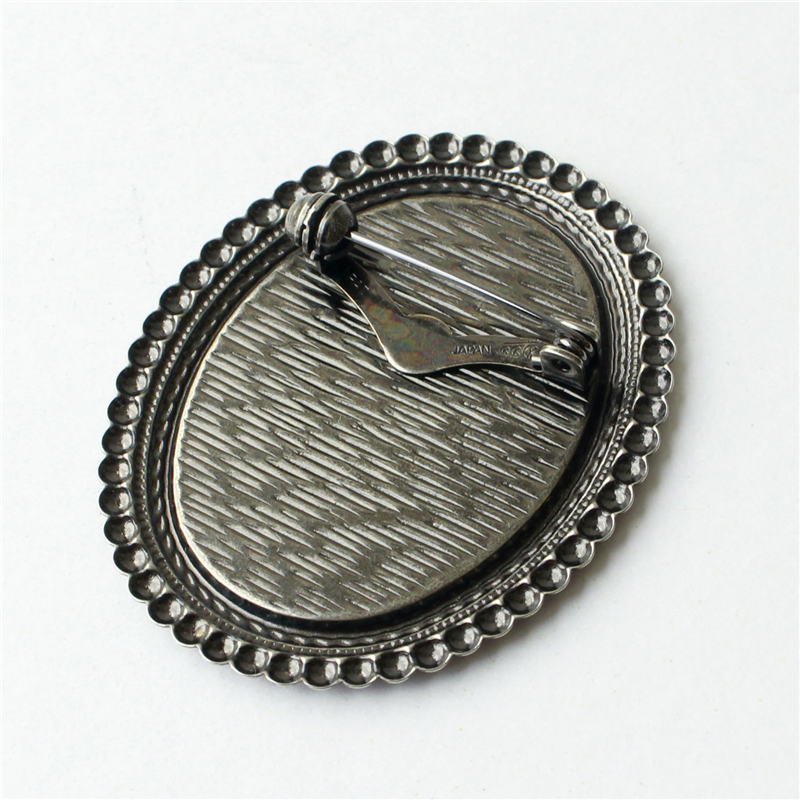 日本紐釦貿易(Nippon Chuko)NBK 銅板付き アンティークデザイン ブローチ台 だ円 〈小〉 W41×H50mm 1個入 アンティークゴールド KK10-29AG 1袋(ご注文単位1袋)【直送品】