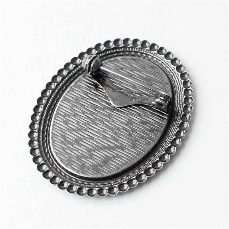 日本紐釦貿易(Nippon Chuko)NBK 銅板付き アンティークデザイン ブローチ台 だ円 〈小〉 W41×H50mm 1個入 アンティークシルバー KK10-29AS 1袋(ご注文単位1袋)【直送品】