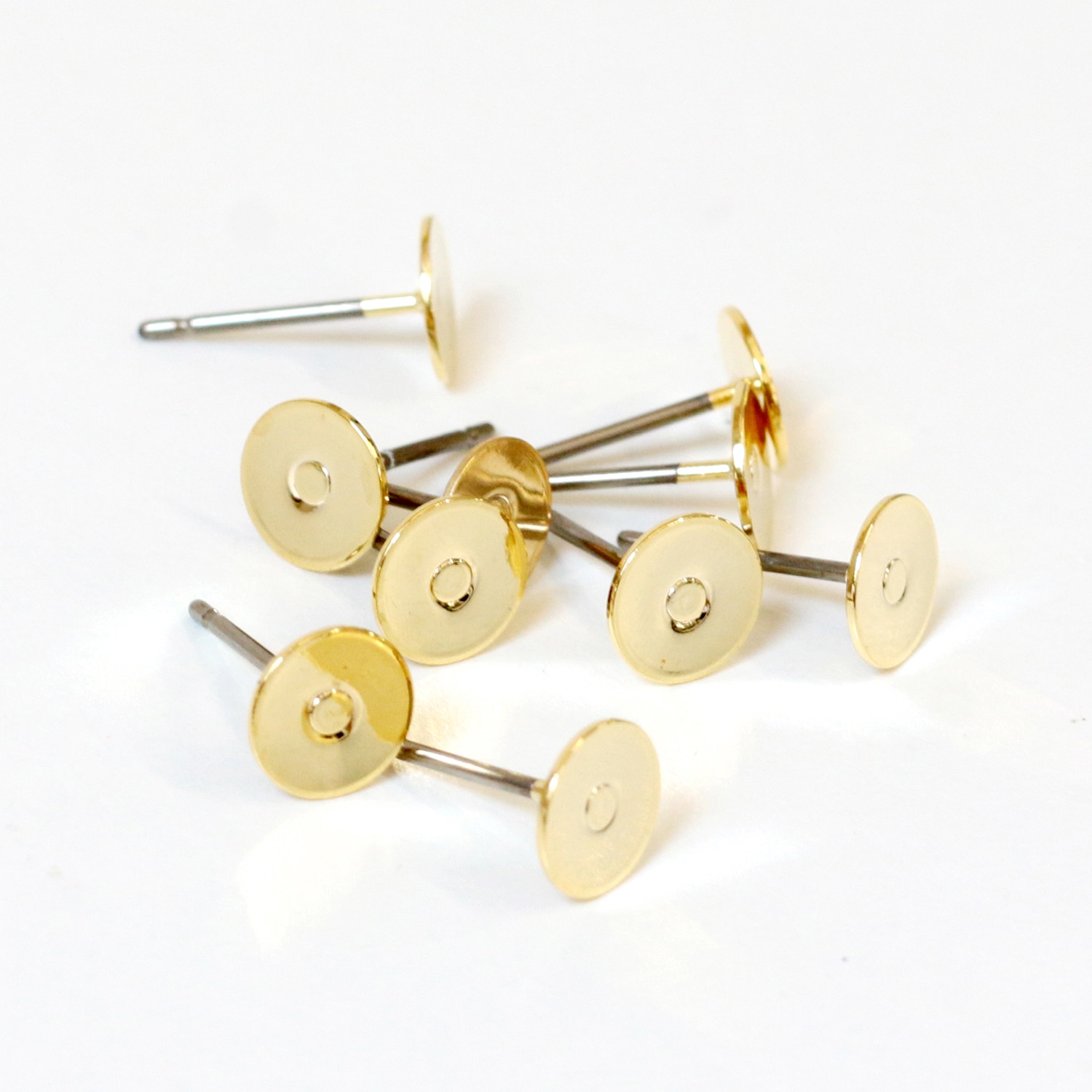 日本紐釦貿易 ニッケルフリー 台付 ピアス 5組 ゴールド KE1504-G (ご注文単位1束)【直送品】