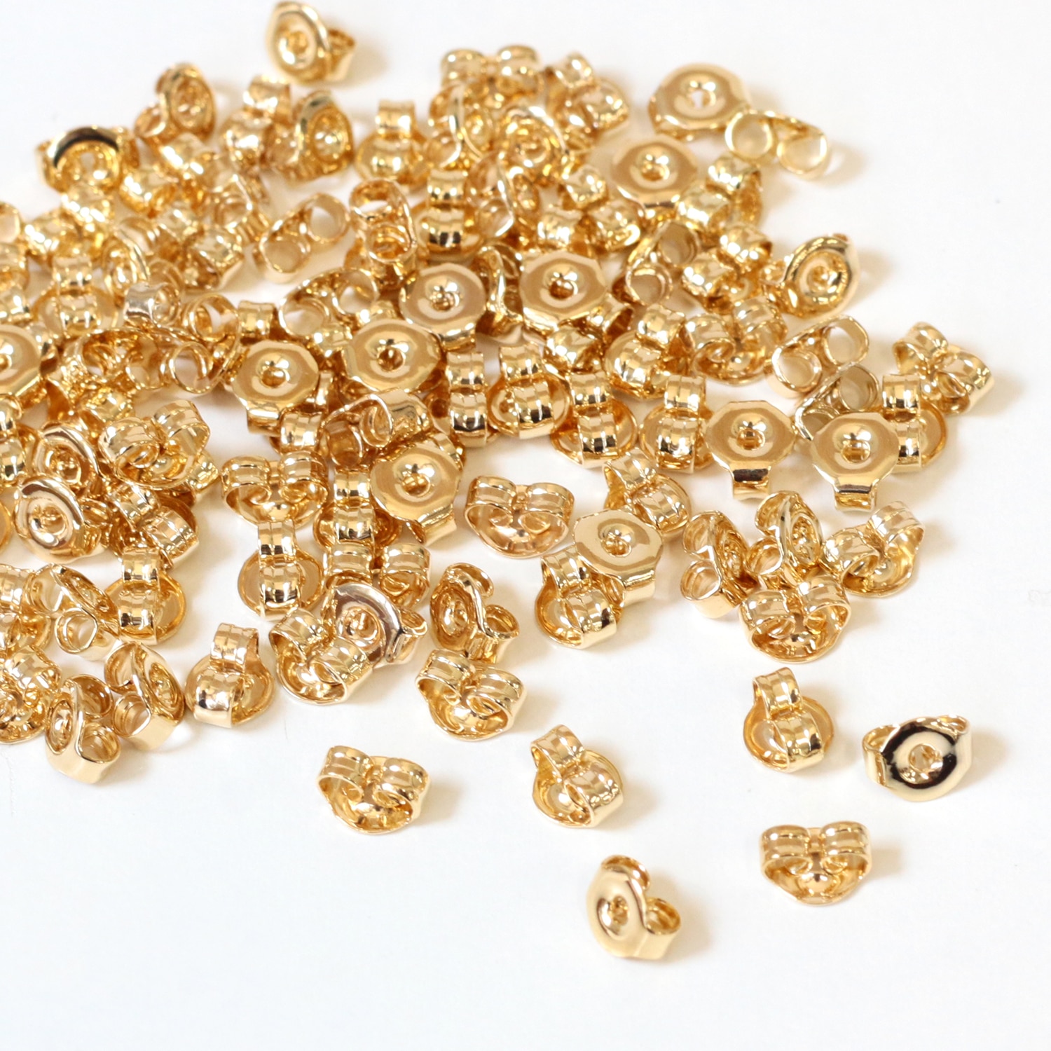 日本紐釦貿易 ニッケルフリー ピアスキャッチ 50組 ゴールド KE1505-G-50 (ご注文単位1束)【直送品】