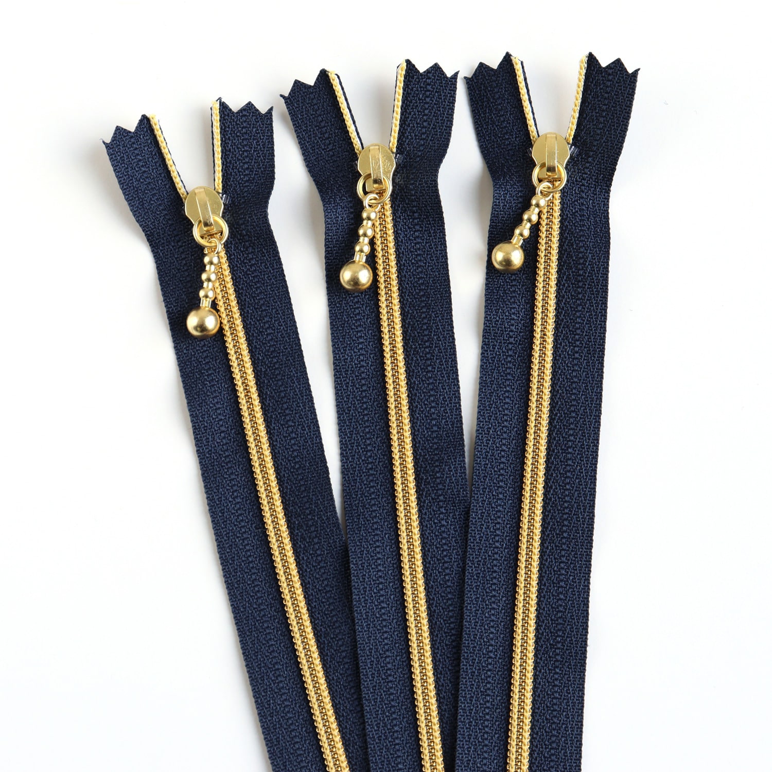 日本紐釦貿易 Y.K.K メタリオンファスナー 3C 20cm紺/ゴールド 3本入 3CM20-3G （ご注文単位1束）【直送品】