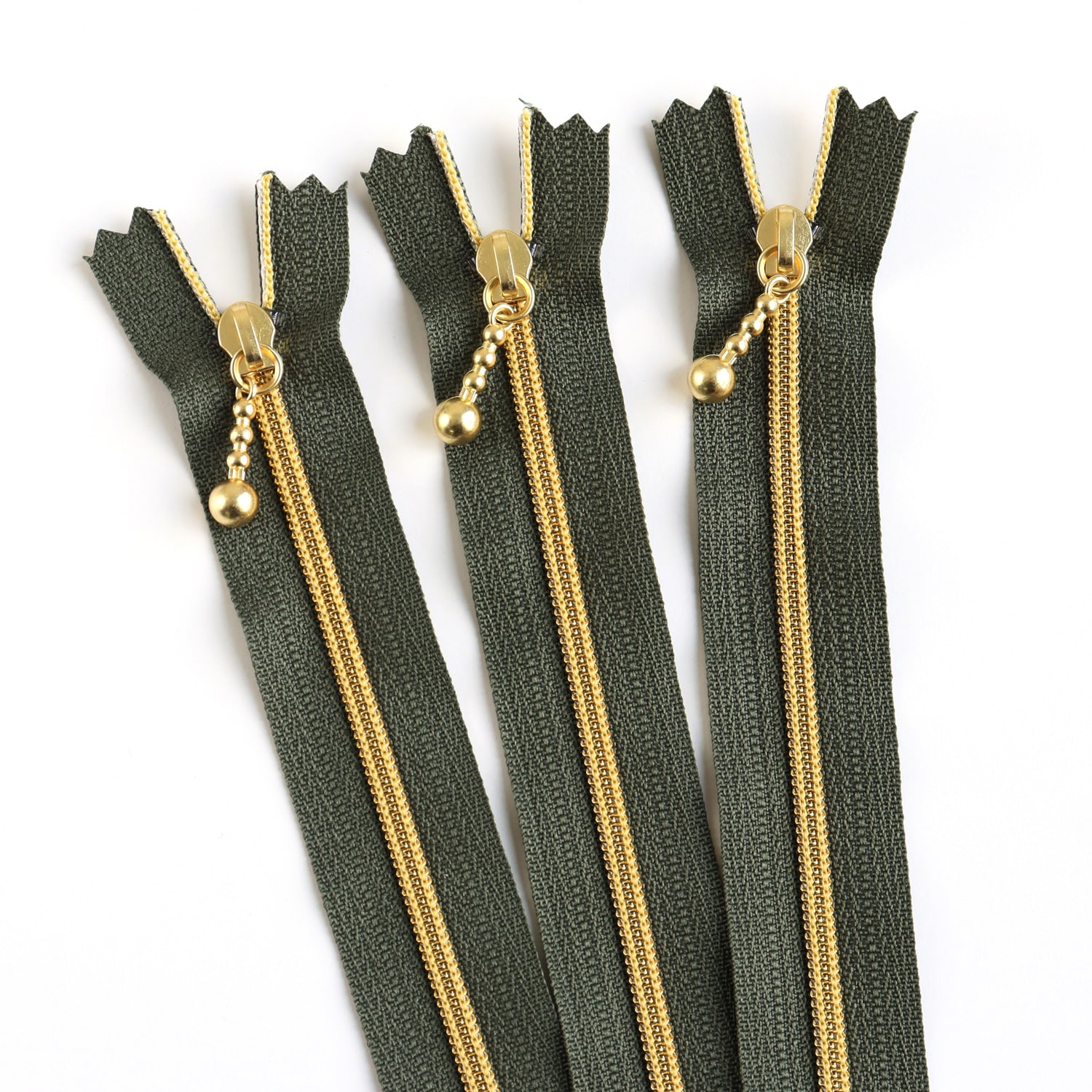 日本紐釦貿易 Y.K.K メタリオンファスナー 3C 20cmグリーン/ゴールド 3本入 3CM20-4G （ご注文単位1束）【直送品】