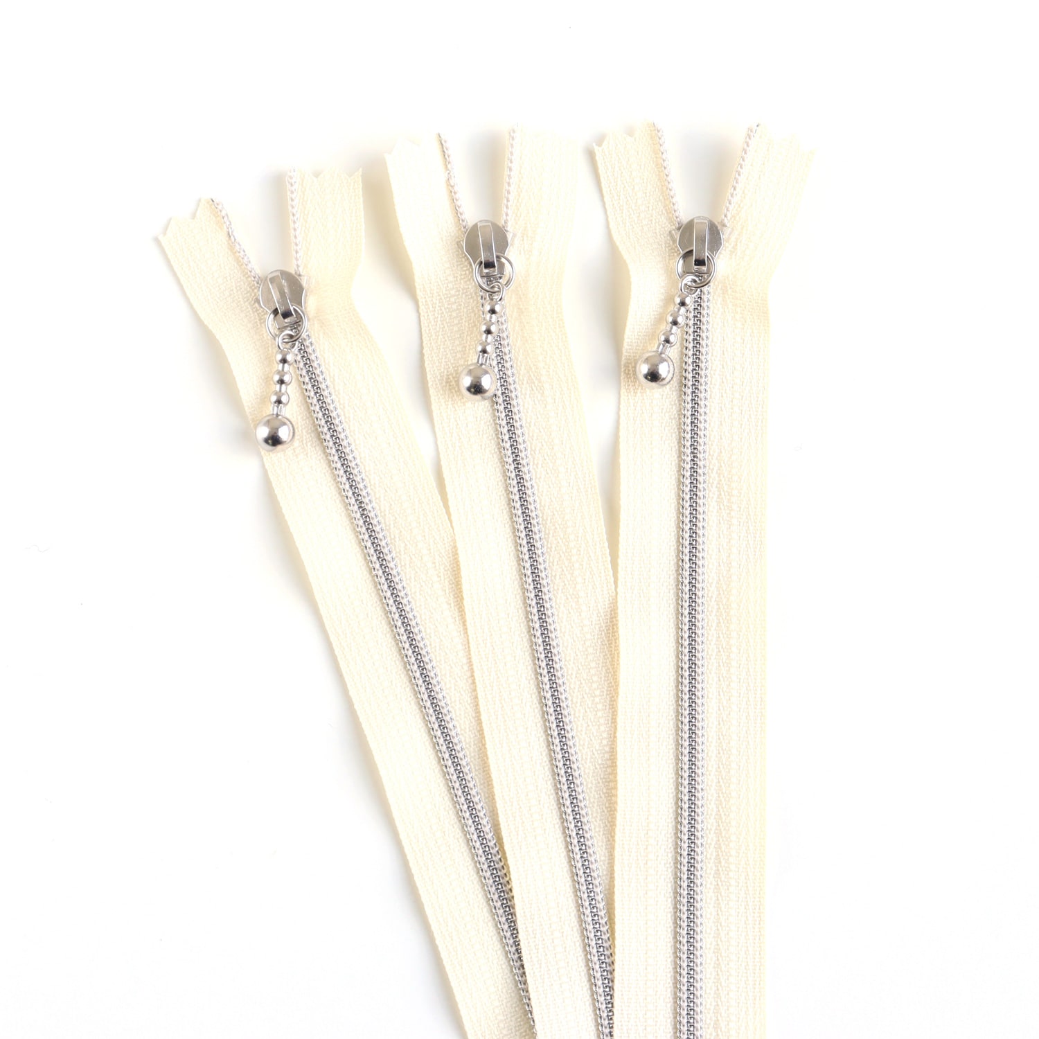 日本紐釦貿易 Y.K.K メタリオンファスナー 3C 20cm生成り/シルバー 3本入 3CM20-2S （ご注文単位1束）【直送品】