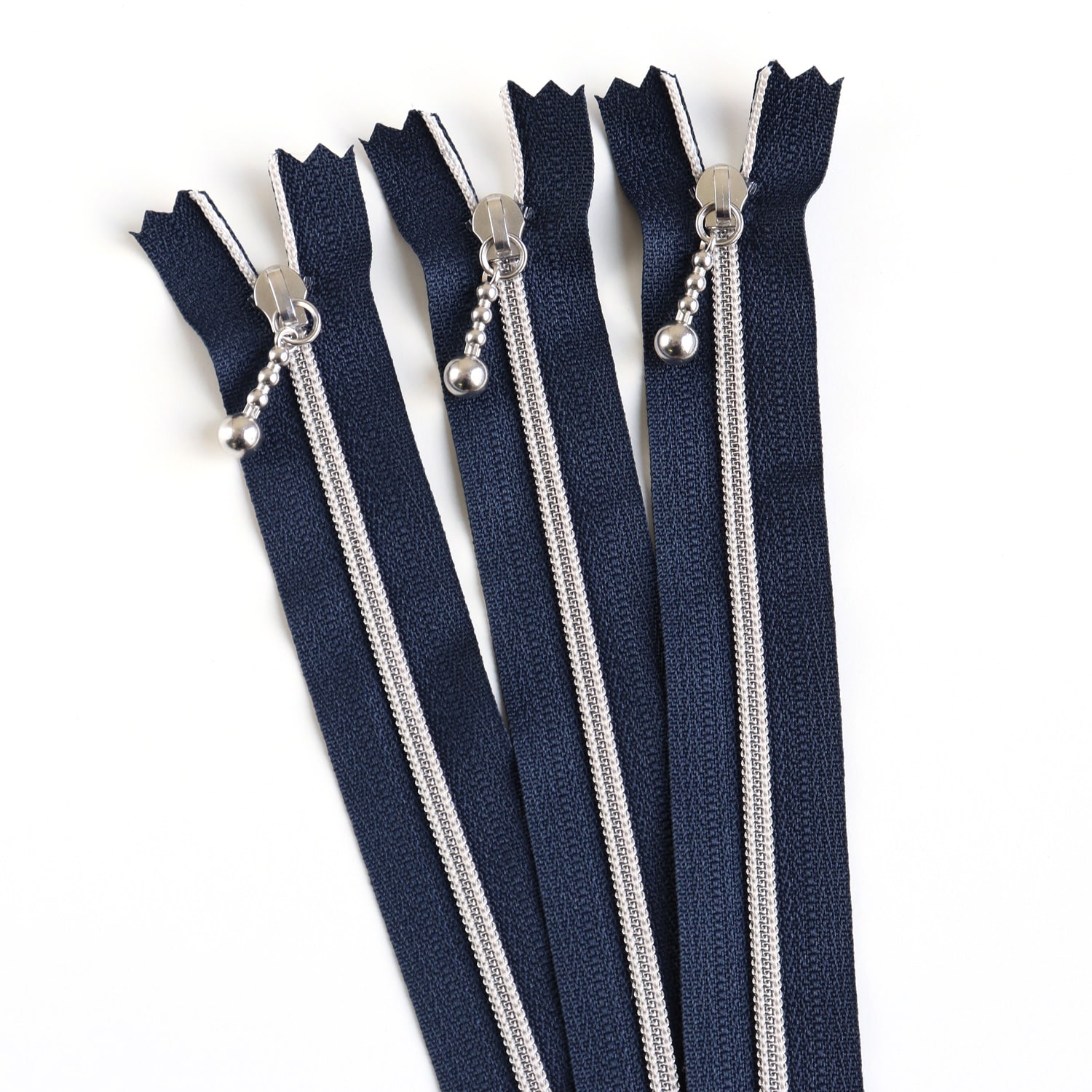 日本紐釦貿易 Y.K.K メタリオンファスナー 3C 20cm紺/シルバー 3本入 3CM20-3S （ご注文単位1束）【直送品】