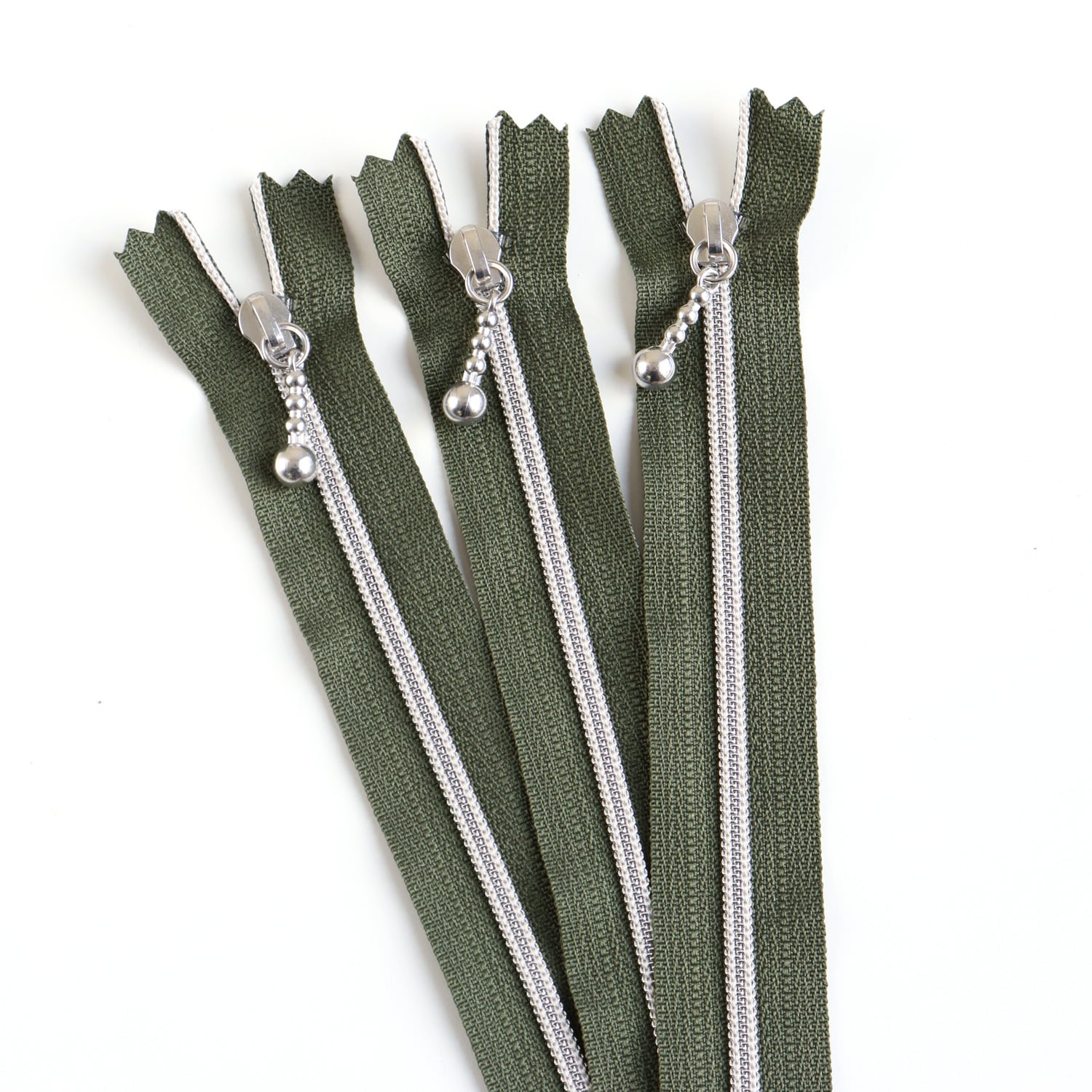 日本紐釦貿易 Y.K.K メタリオンファスナー 3C 20cmグリーン/シルバー 3本入 3CM20-4S （ご注文単位1束）【直送品】