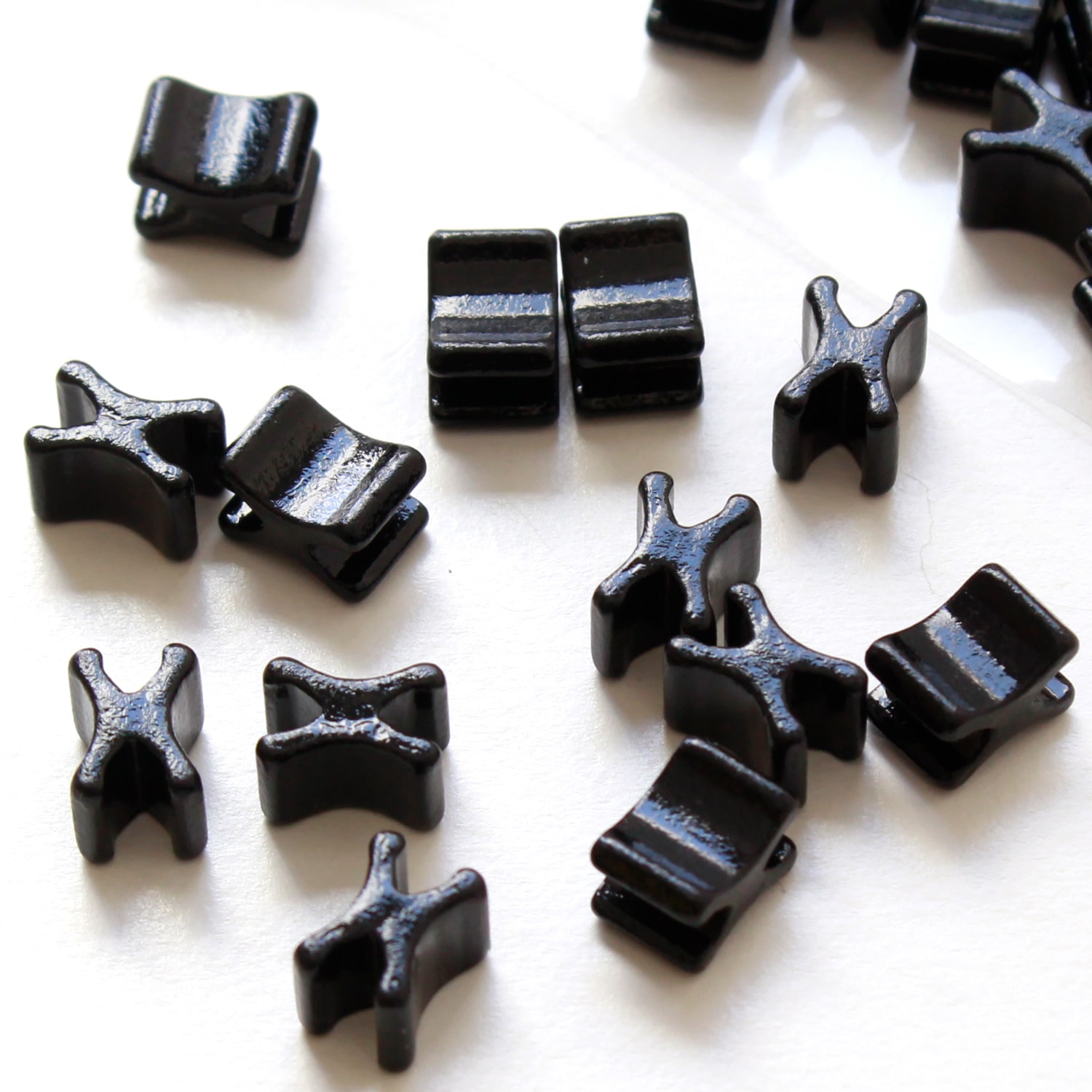 日本紐釦貿易 YKK 8VSファスナー用下止め 50個入り F2-235 (ご注文単位1束)【直送品】