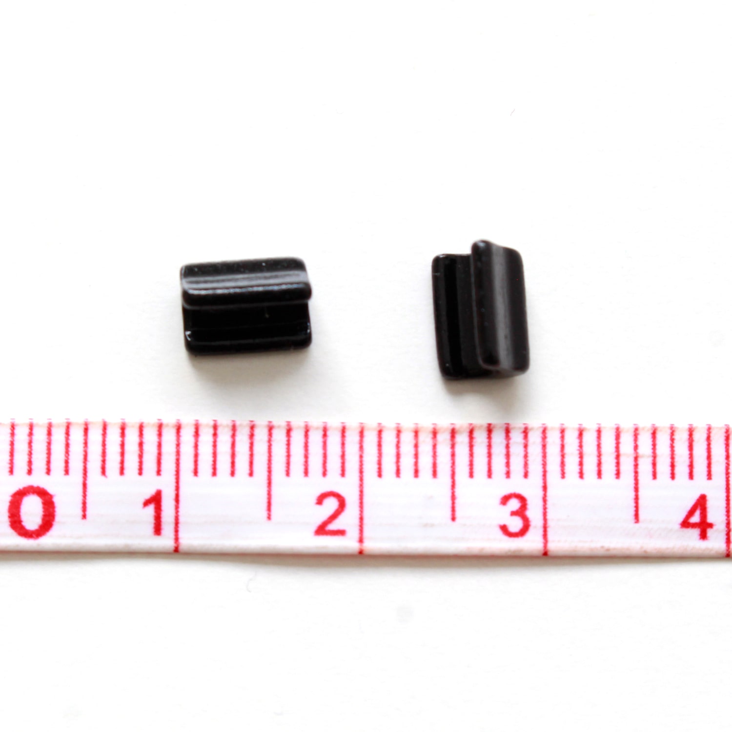 日本紐釦貿易 YKK 8VSファスナー用上止め 50個入り F2-234 (ご注文単位1束)【直送品】