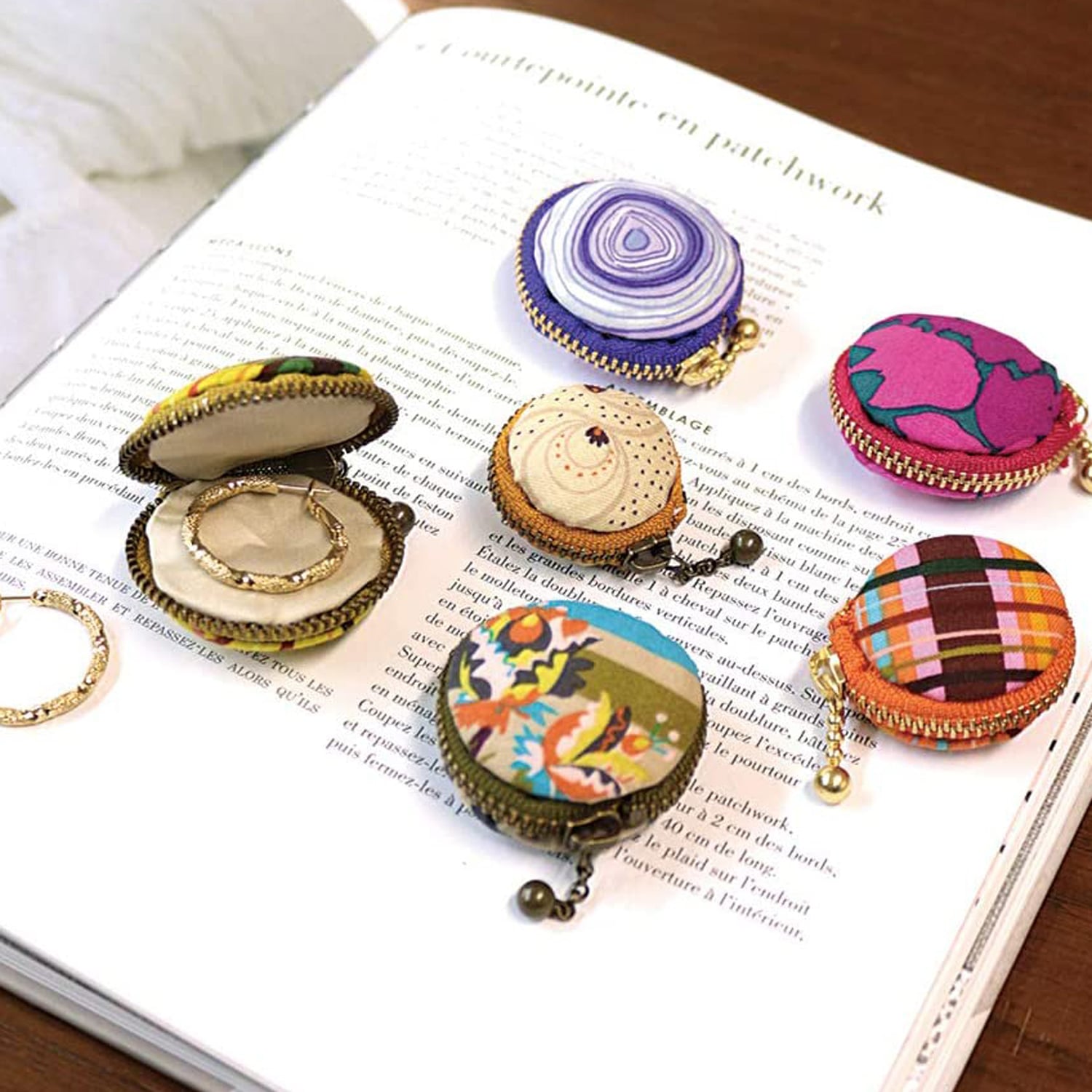 日本紐釦貿易 Y.K.K 玉付きファスナー ゴールド 16cm パープル 3G16-218 (ご注文単位1束)【直送品】