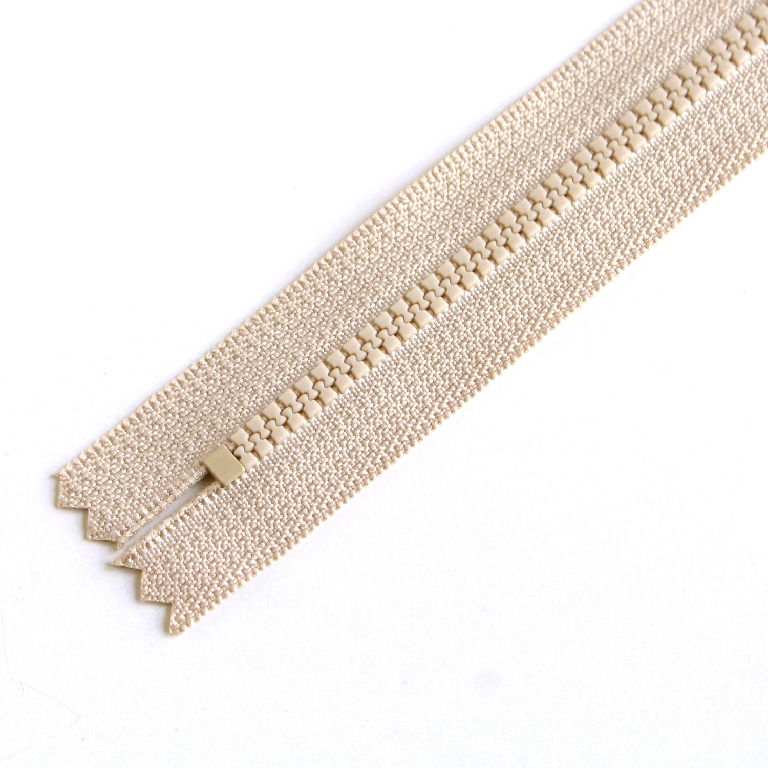 日本紐釦貿易 Y.K.K 3VS止めファスナー 40㎝ 5本入り 572 3VSR40-572 (ご注文単位1束)【直送品】