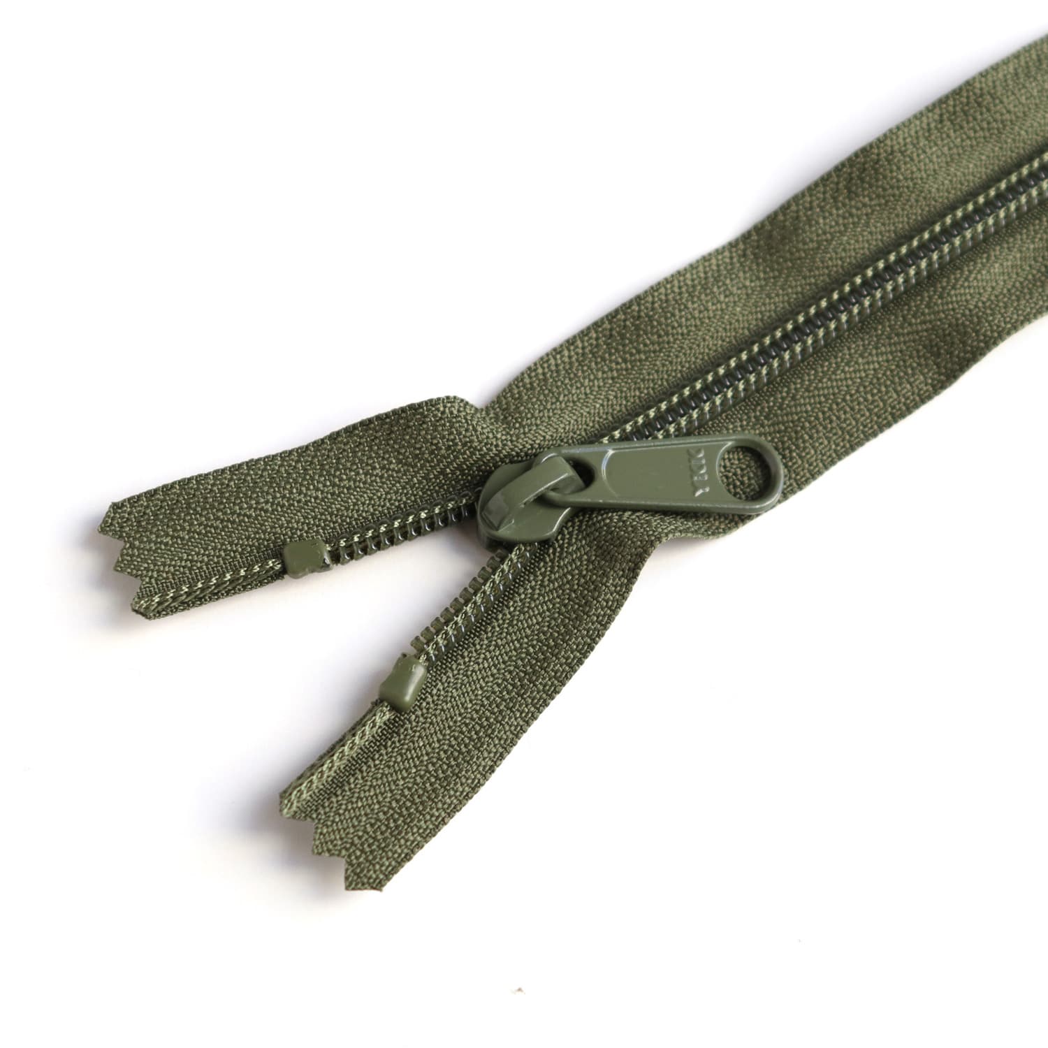 日本紐釦貿易 Y.K.K コイルファスナー 34cm 同色5本入り col.566 モスグリーン 5CN34-566 （ご注文単位1束）【直送品】