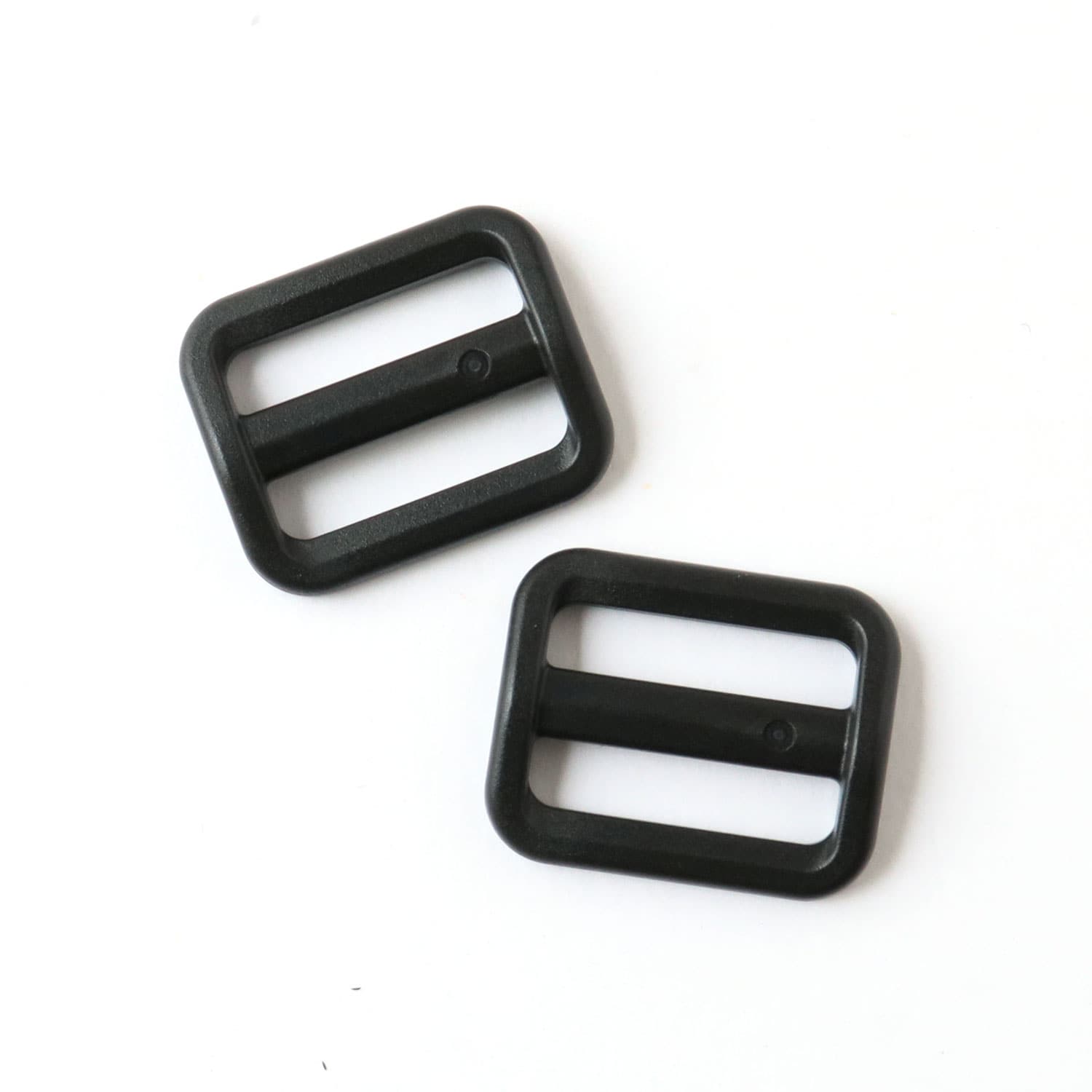 日本紐釦貿易 Y.K.K プラスチックパーツ プラパーツ アジャスター 黒 21mm巾 2個入 LA20-580 (ご注文単位1枚)【直送品】