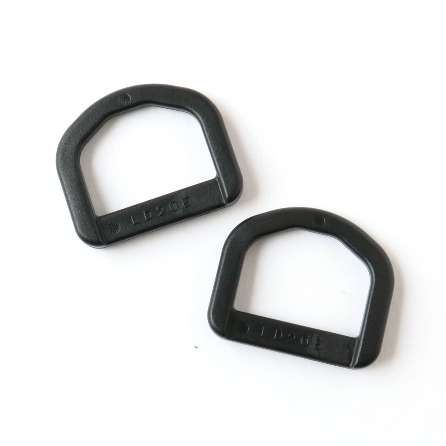 日本紐釦貿易 Y.K.K プラスチックパーツ プラパーツ Dカン 黒 21mm巾 2個入 LD20-580 (ご注文単位1枚)【直送品】