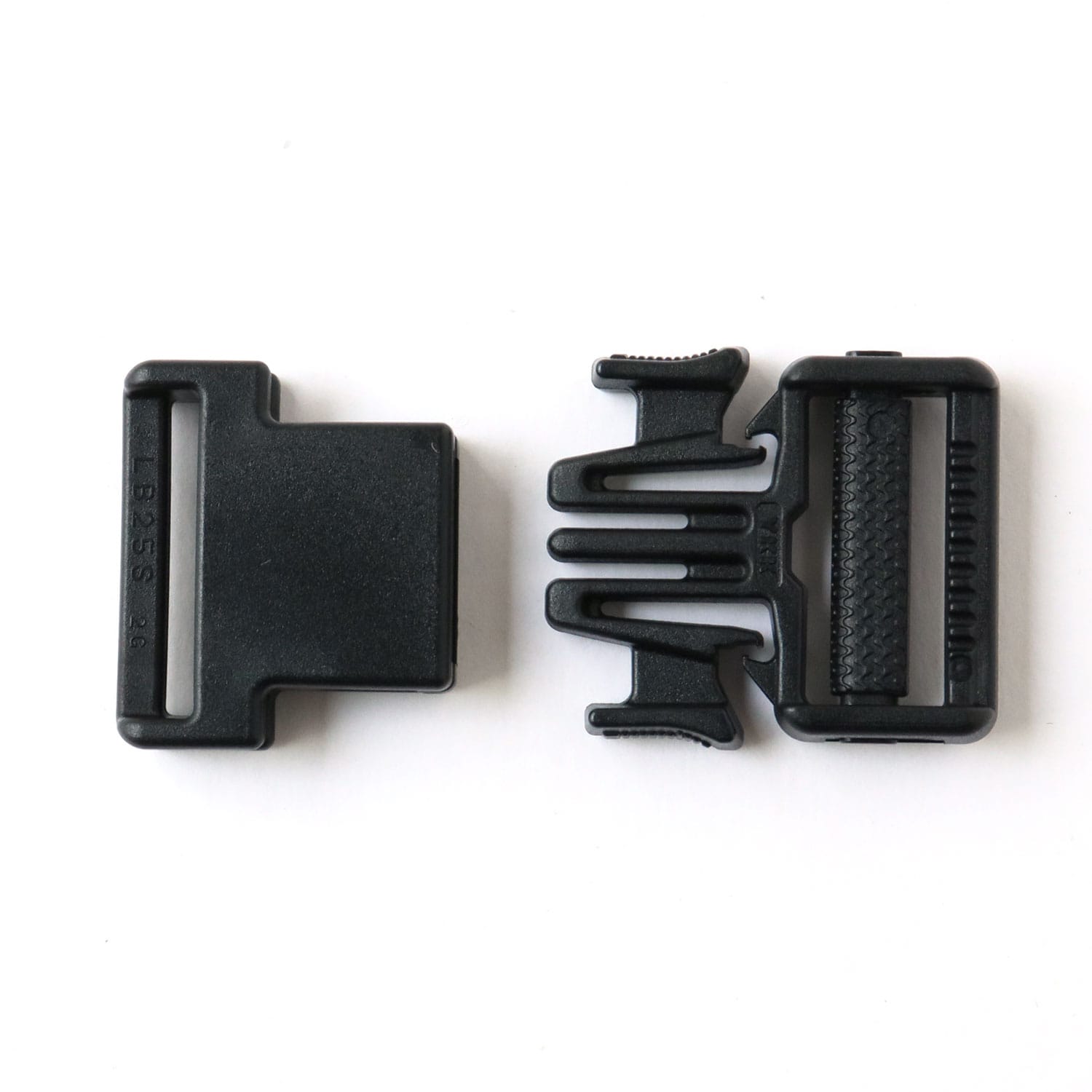 日本紐釦貿易 Y.K.K プラスチックパーツ プラパーツ バックル 黒 25mm巾 LB25-580 (ご注文単位1枚)【直送品】