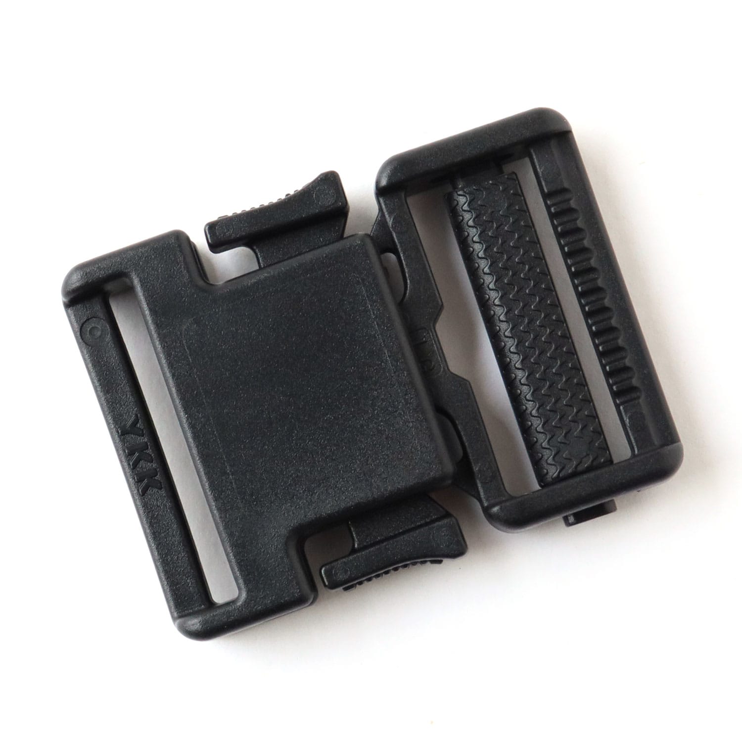 日本紐釦貿易 Y.K.K プラスチックパーツ プラパーツ バックル 黒 30mm巾 LB30-580 (ご注文単位1枚)【直送品】