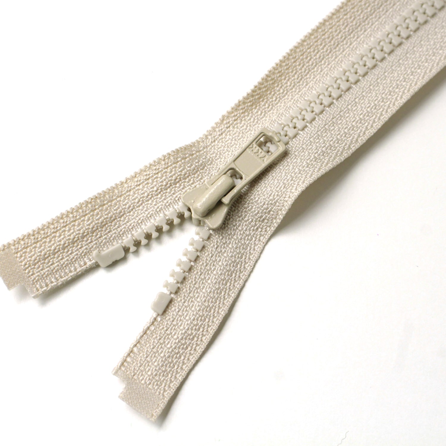 日本紐釦貿易 Y.K.K ビスロンオープンファスナー 50cm 同色3本入 col.572 ベージュ 3VS50-572 (ご注文単位1束)【直送品】