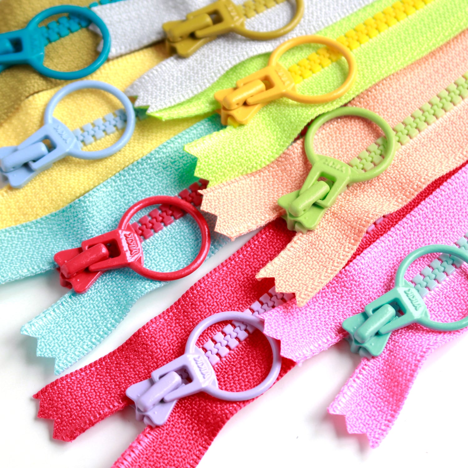 日本紐釦貿易 Y.K.K コンビファスナー30cm 8色セット 3VSC30-8MIX (ご注文単位1束)【直送品】