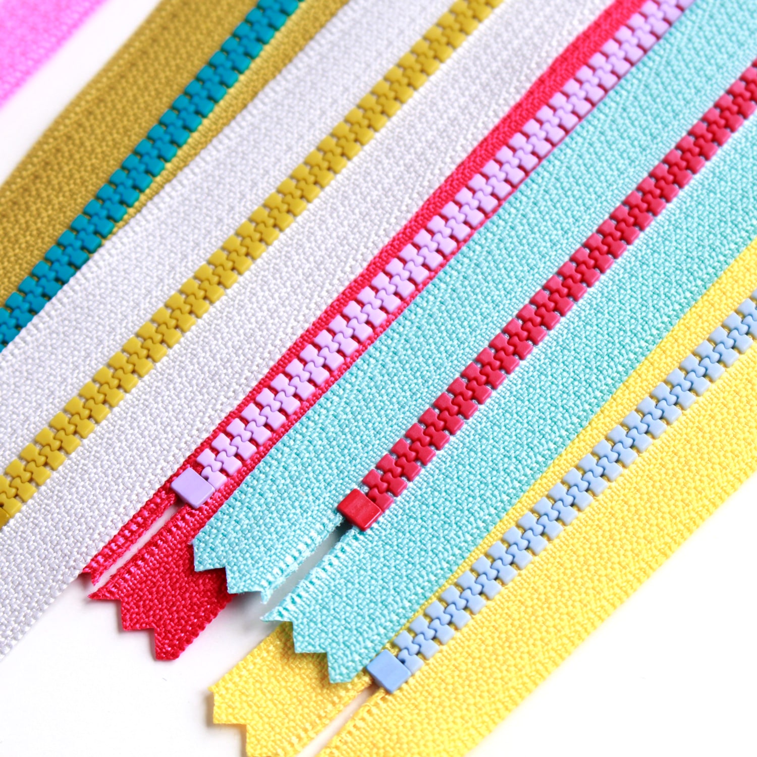 日本紐釦貿易 Y.K.K コンビファスナー30cm 8色セット 3VSC30-8MIX (ご注文単位1束)【直送品】