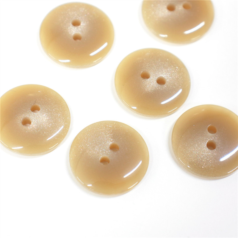 日本紐釦貿易(Nippon Chuko) サマーカジュアルボタン 18mm 6個 エンジ 153-18-28 1枚（ご注文単位1枚）【直送品】