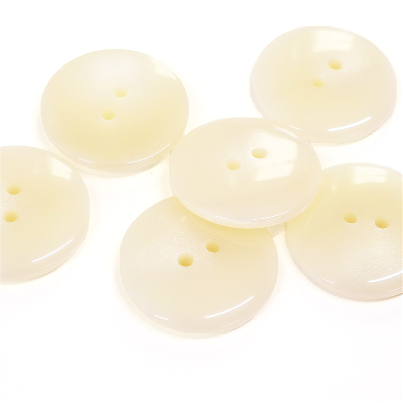 日本紐釦貿易(Nippon Chuko) サマーカジュアルボタン 18mm 6個 キャメル 153-18-43 1枚（ご注文単位1枚）【直送品】