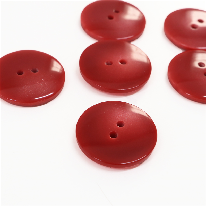 日本紐釦貿易(Nippon Chuko) サマーカジュアルボタン 23mm 6個 白 153-23-01 1枚（ご注文単位1枚）【直送品】