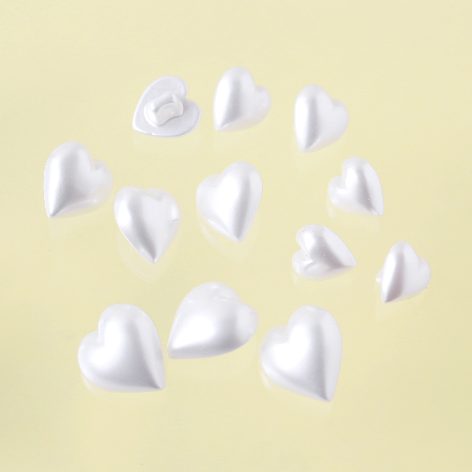 日本紐釦貿易 ハート型パールボタン 10mm 5個 LW4770-10 （ご注文単位1個）【直送品】