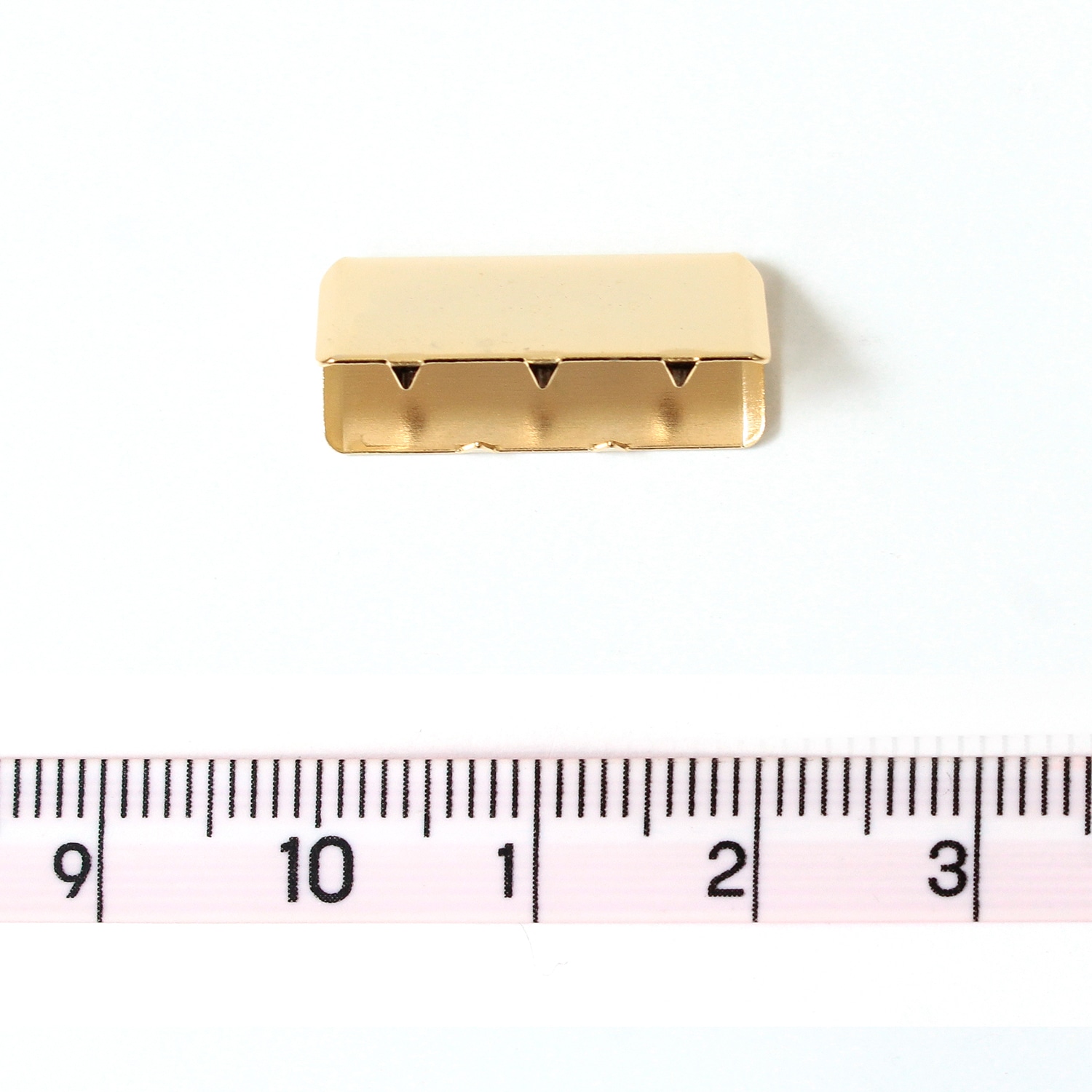 日本紐釦貿易 先止金具 20mm巾 12個 ゴールド SGM-W20-G (ご注文単位1束)【直送品】