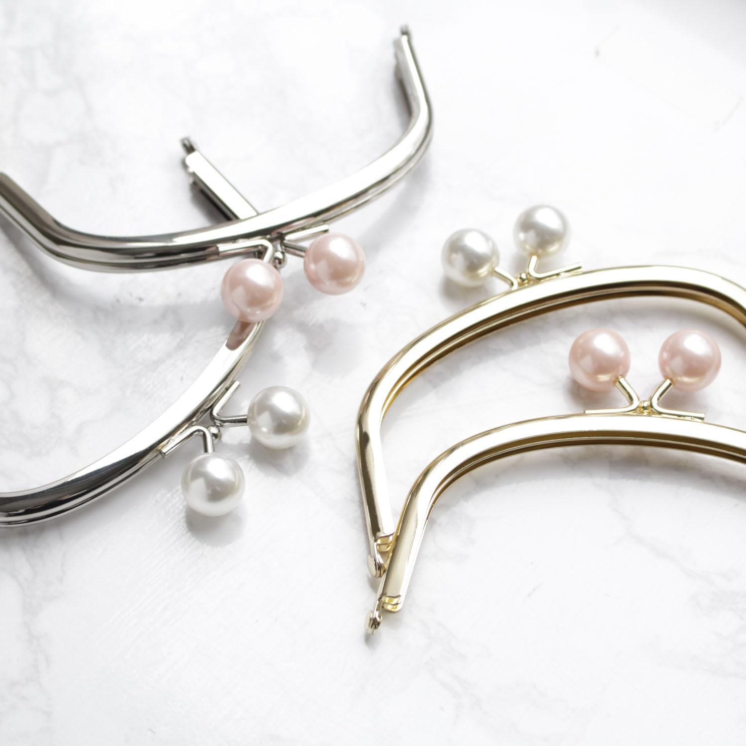 日本紐釦貿易 パール付口金 シルバー×ホワイト TYK2S-PW (ご注文単位1個)【直送品】