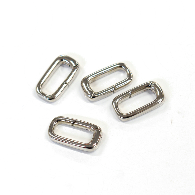 日本紐釦貿易(Nippon Chuko) アクセサリーカラビナ 四角 4個入 シルバー A6-S 1袋（ご注文単位1袋）【直送品】