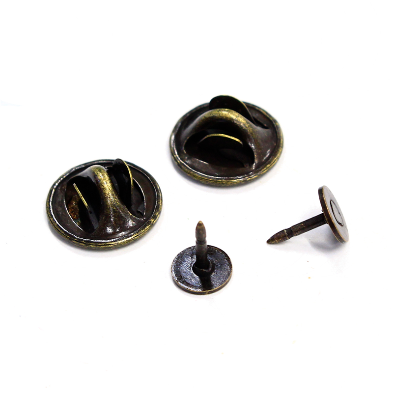 日本紐釦貿易(Nippon Chuko) 蝶バネピン タイタックピン 台6mm 針約7mm 5個入 アンティークゴールド A12-509 1袋（ご注文単位1袋）【直送品】