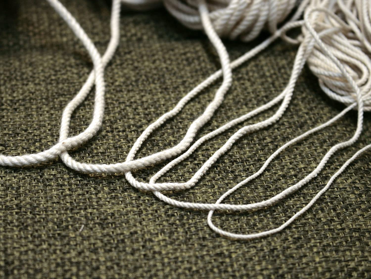 日本紐釦貿易 綿コード マクラメ紐 径2mm 160m巻 20-36 (ご注文単位1巻)【直送品】
