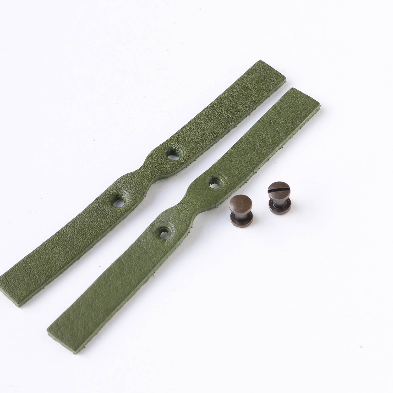 日本紐釦貿易 Y.K.K 本革 ファスナー引き手パーツ スクエア型 ネジ式カシメ付き 約10mm×48mm グリーン LSS-G (ご注文単位1束)【直送品】