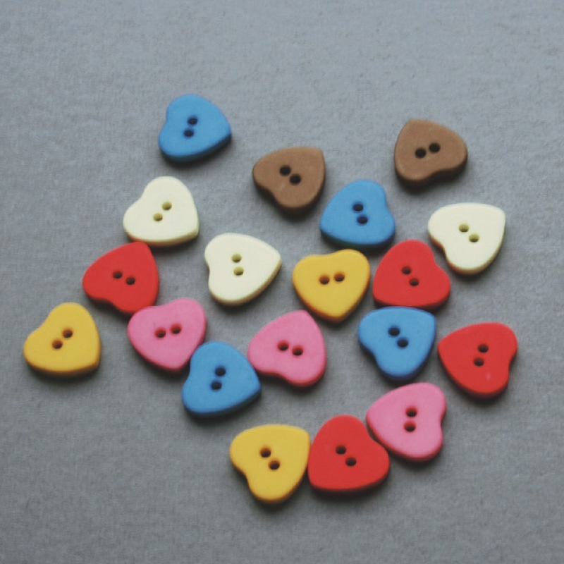 日本紐釦貿易 キャンディミニボタン ハート型 約10mm ミックスカラーつや消し 40個入 LW139 （ご注文単位1束）【直送品】
