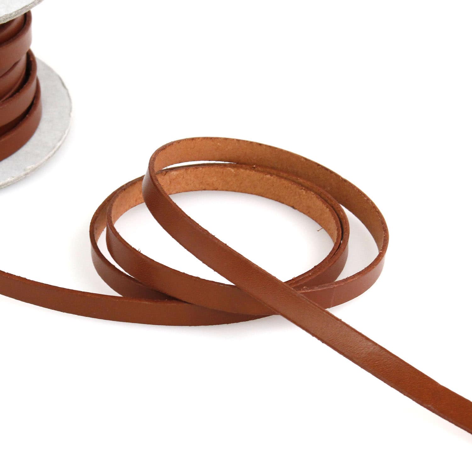 日本紐釦貿易 ヌメ革テープ 8mm巾 長さ10m巻 茶 MTLS1008-3 （ご注文単位1巻）【直送品】