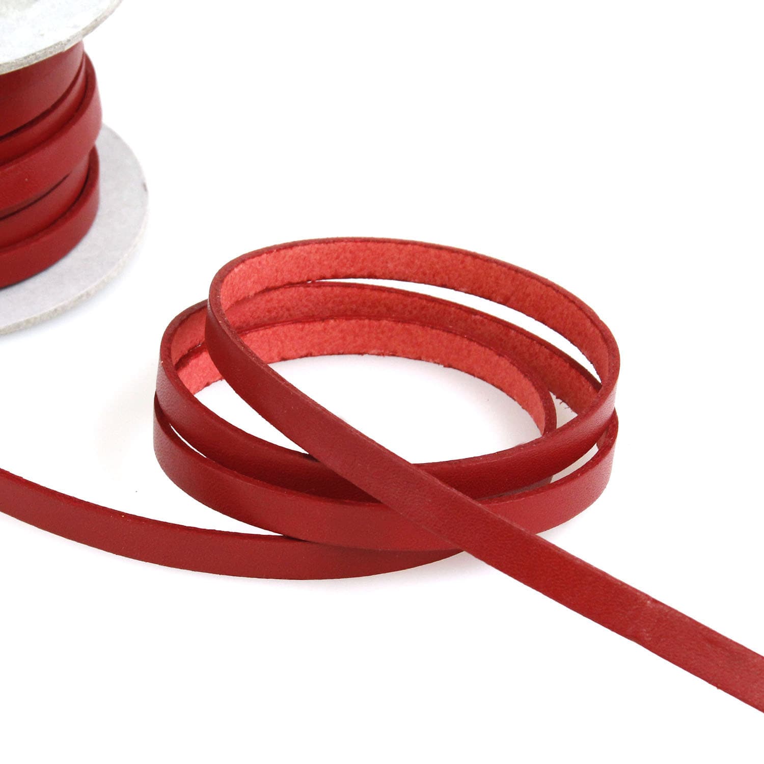 日本紐釦貿易 ヌメ革テープ 8mm巾 長さ10m巻 赤 MTLS1008-8 （ご注文単位1巻）【直送品】