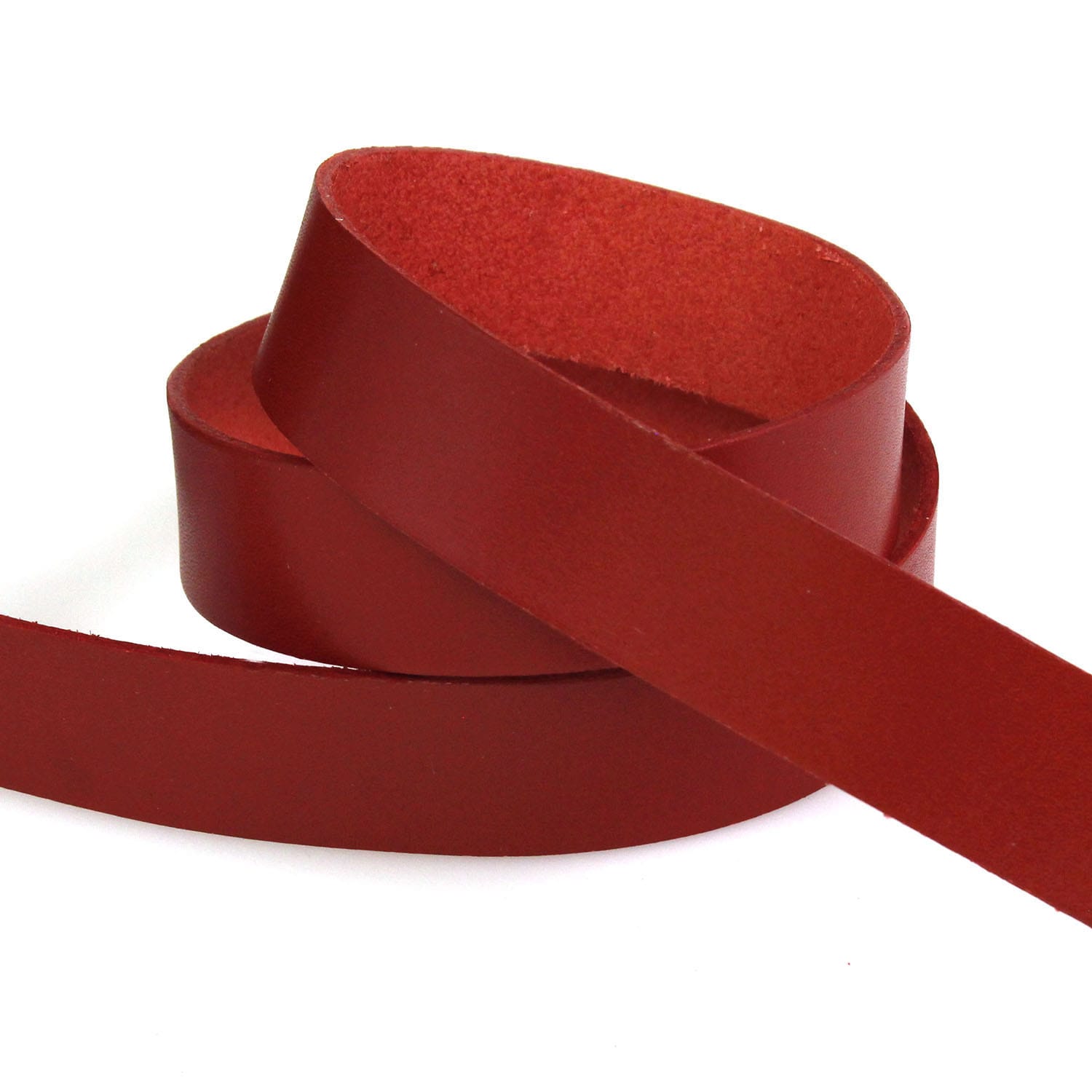 日本紐釦貿易 ヌメ革テープ 25mm巾 長さ10m巻 赤 MTLS1025-8 （ご注文単位1巻）【直送品】