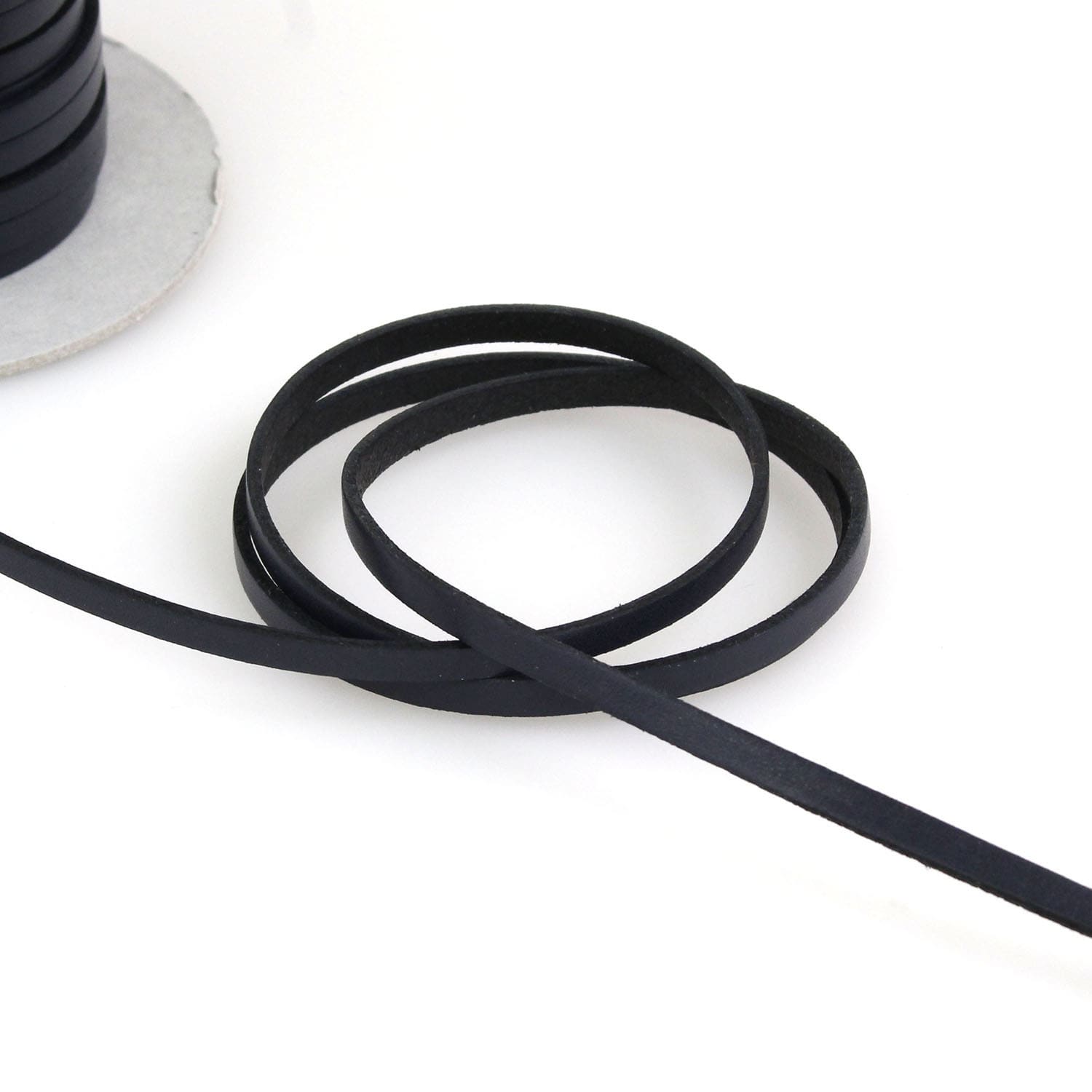 日本紐釦貿易 ヌメ革テープ 5mm巾 長さ10m巻 ネイビー MTLS1005-9 （ご注文単位1巻）【直送品】