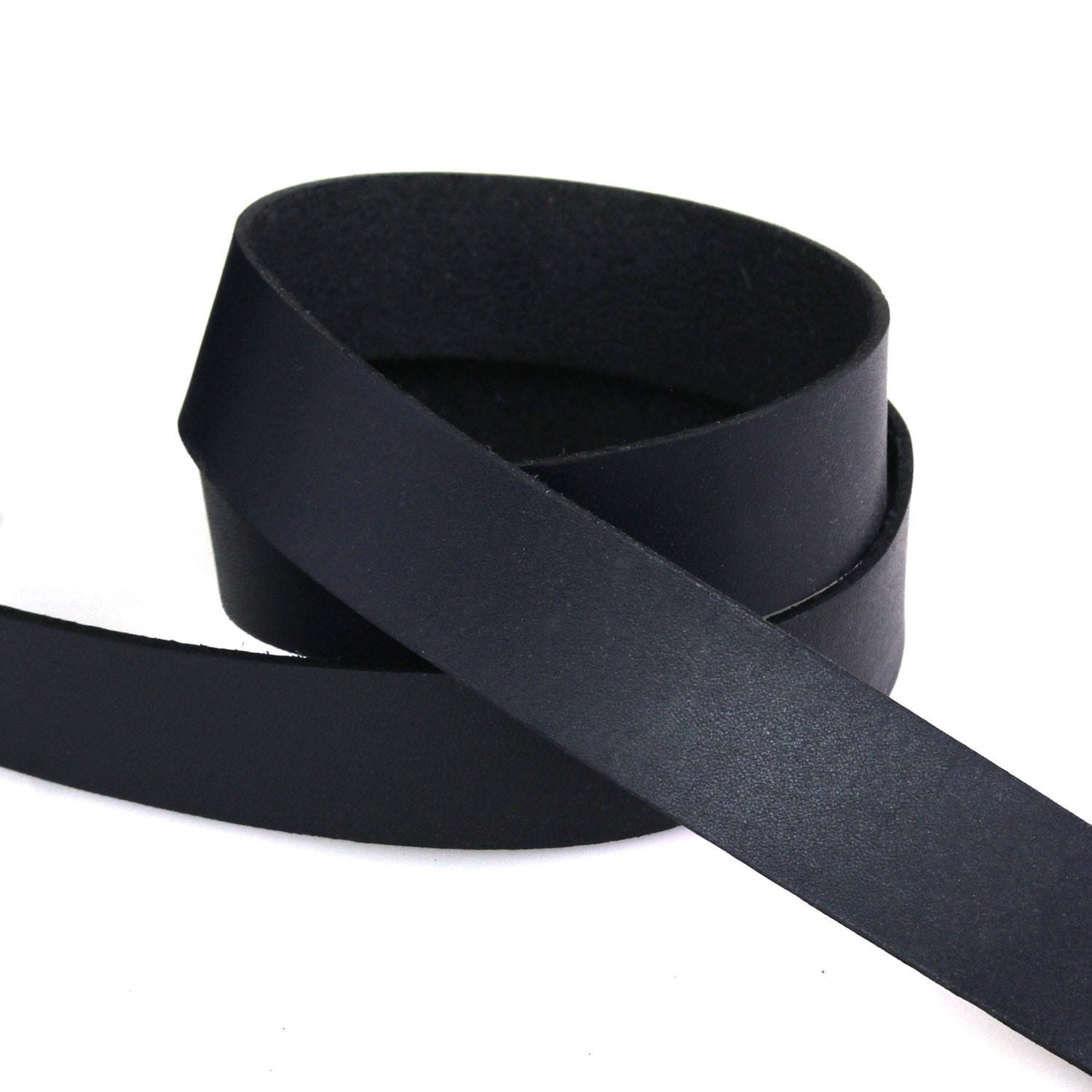 日本紐釦貿易 ヌメ革テープ 25mm巾 長さ10m巻 ネイビー MTLS1025-9 (ご注文単位1巻)【直送品】