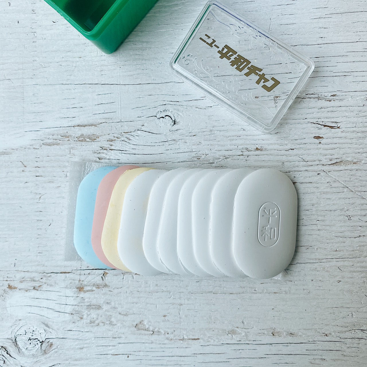 日本紐釦貿易 金天馬 平和チャコ 【お徳用】10個セット kw60100-BOX 白 （ご注文単位1箱）【直送品】