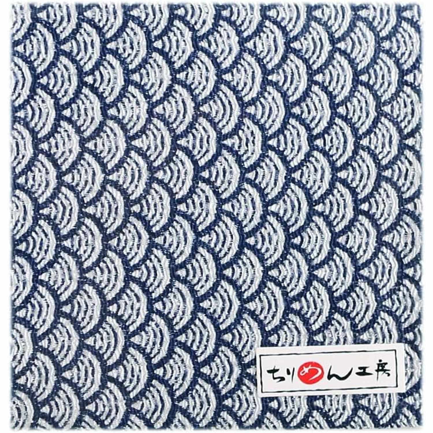 日本紐釦貿易 ちりめんカット 友禅 約23×33cm 青海波文柄 紺 Y304-15B （ご注文単位1枚）【直送品】