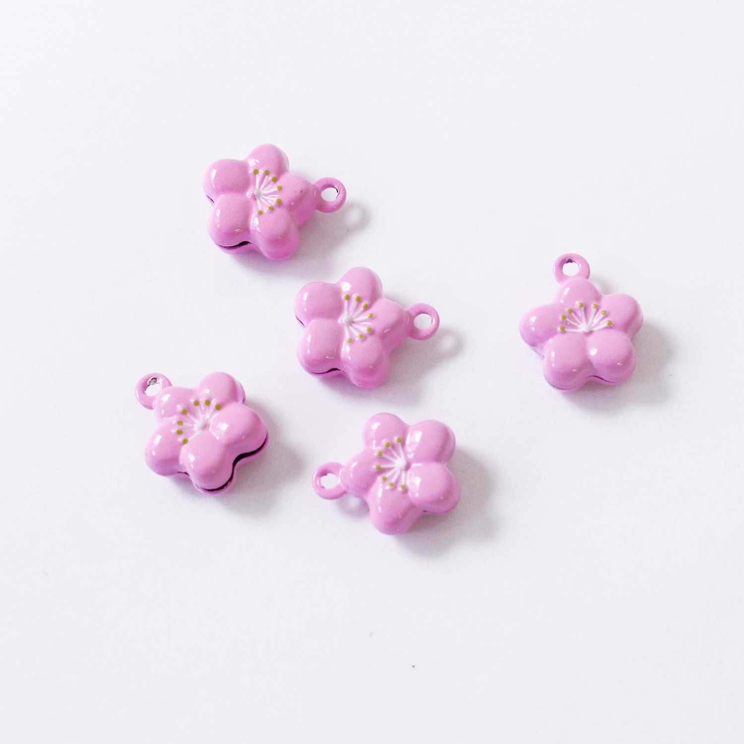 日本紐釦貿易 花鈴 5個入 梅 CF73 （ご注文単位1束）【直送品】