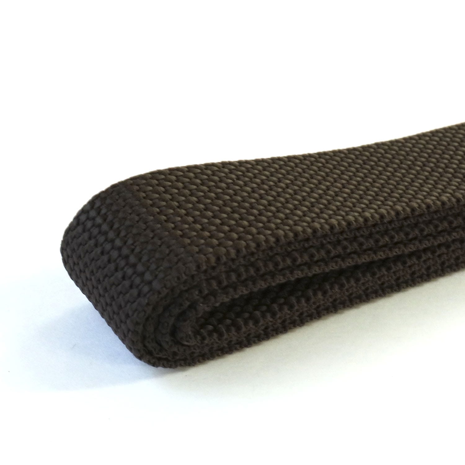 日本紐釦貿易 カラフルポリテープ 25㎜巾 1.6m 焦茶 MHP25-387-9 （ご注文単位1巻）【直送品】