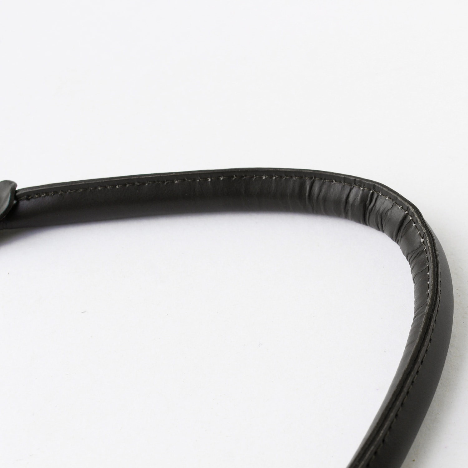日本紐釦貿易 最高級ヌメ革ハンドル 約40cm 黒 KT97G-B (ご注文単位1組)【直送品】