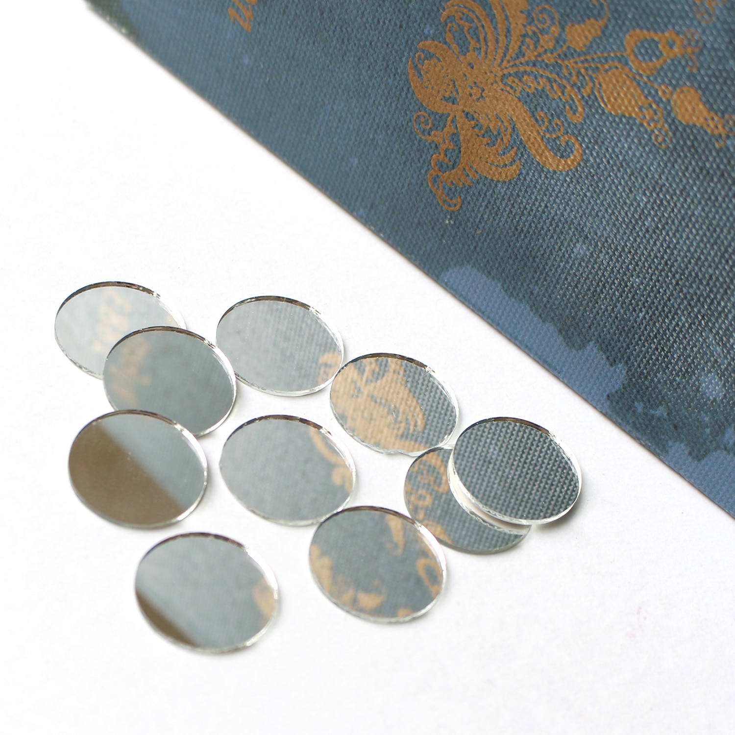 日本紐釦貿易 ミラー丸 φ30mm 30枚入 KN4-30 (ご注文単位1束)【直送品】