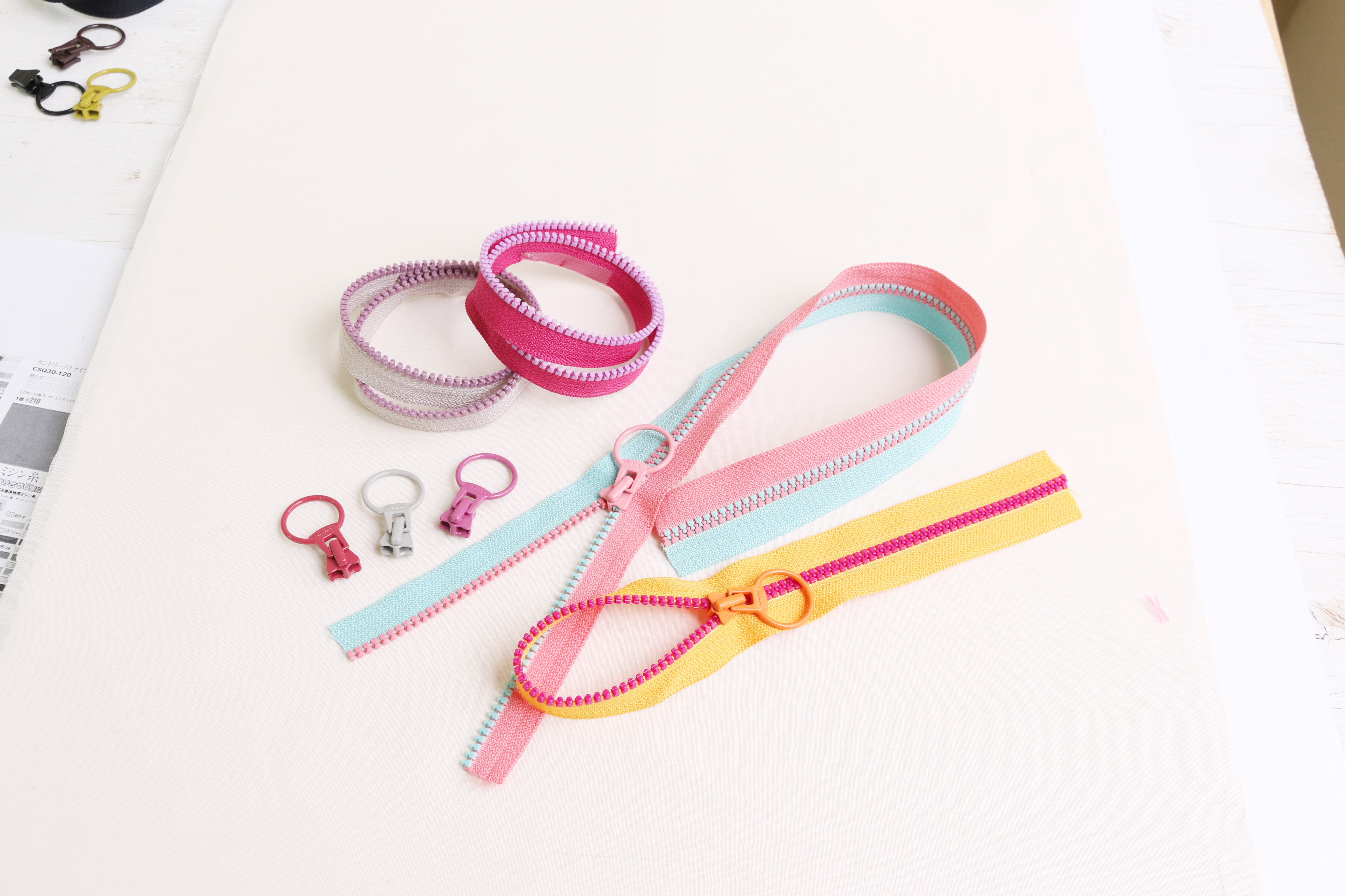 日本紐釦貿易 Y.K.K フリースタイルコンビファスナー お試し 5本セット 40cm FS3VS-GIRLS (ご注文単位1セット)【直送品】