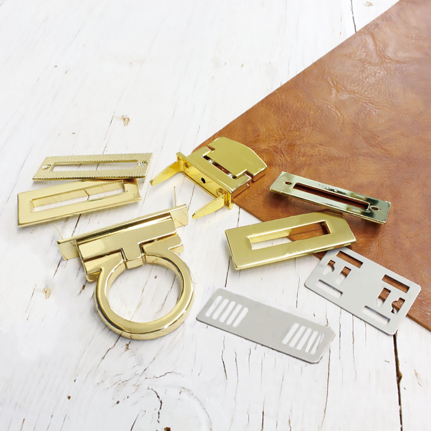 日本紐釦貿易 NBL120-3 オコシ金具 リング型 3個入アンティークゴールド (ご注文単位1束)【直送品】